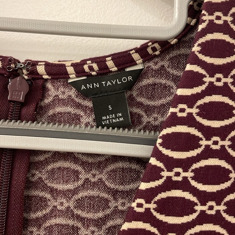 Ann Taylor Flutter Cap / No Sleeve Top - image 7